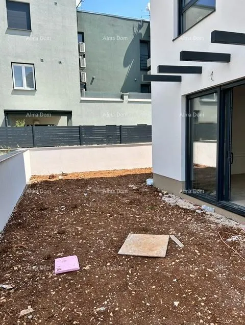 stan prodajemo stan u novogradnji sa vrtom! štinjan. - slika 10
