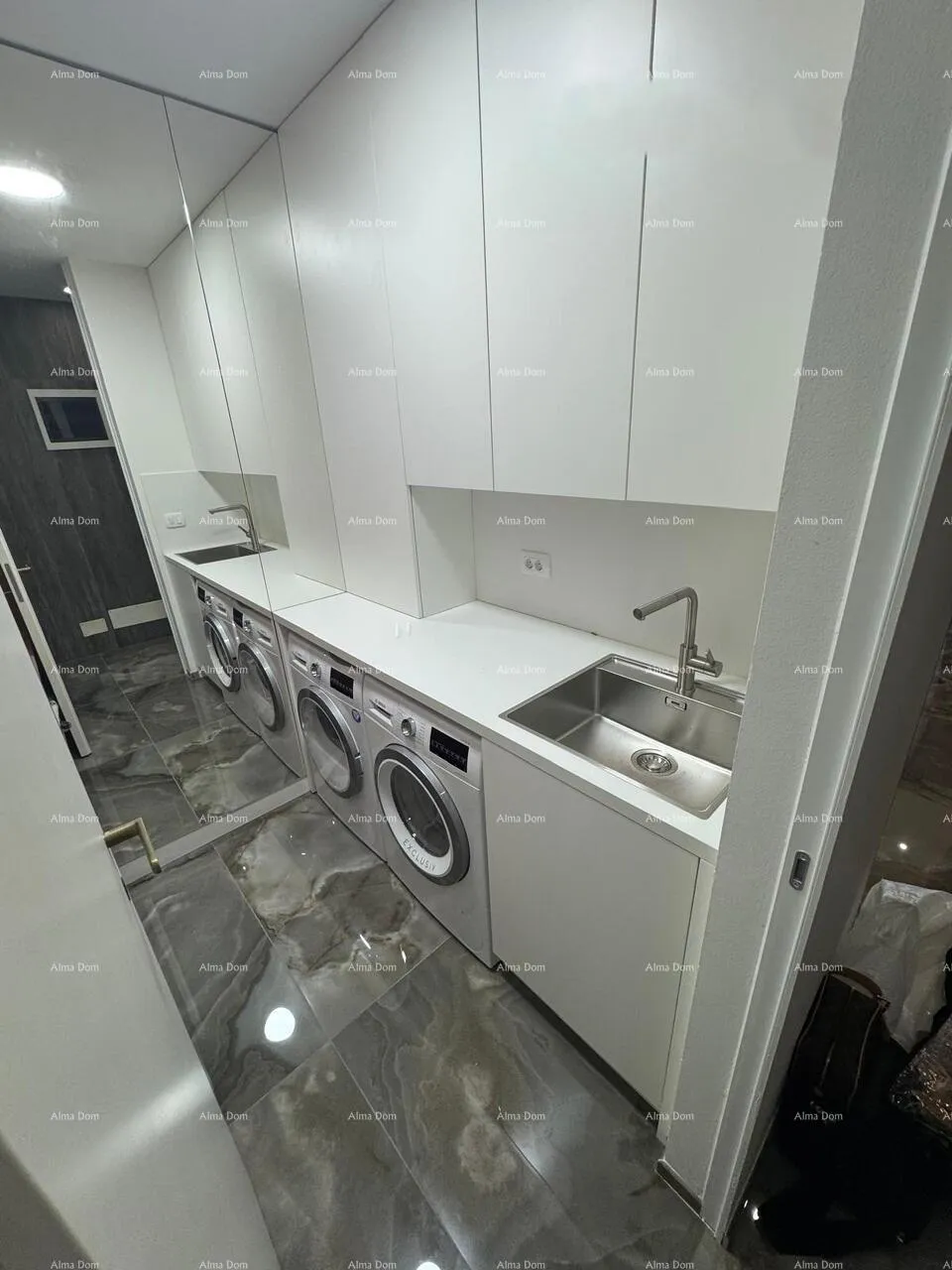 stan novigrad, luksuzni penthouse s panoramskim pogledom na more - slika 15