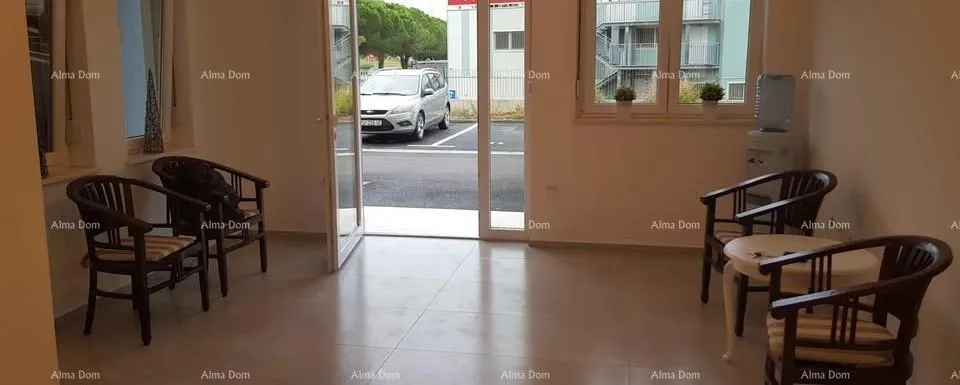 Poslovni prostor Prodaja poslovnog prostora s natkrivenim parking mjestom, Pula!,