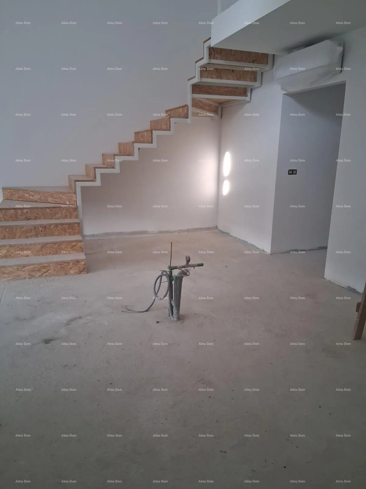 stan prodaja moderan , luksuzan stan u novogradnji, blizina tržnicepula! - slika 17