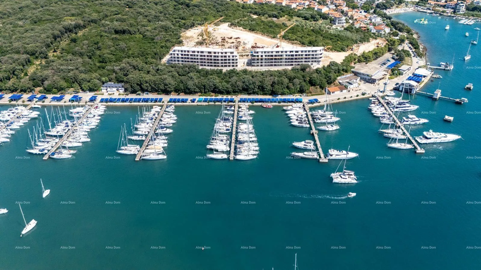 stan prodaja modernih stanova u ekskluzivnoj zgradi sa pogledom na marinu, pula! - slika 24