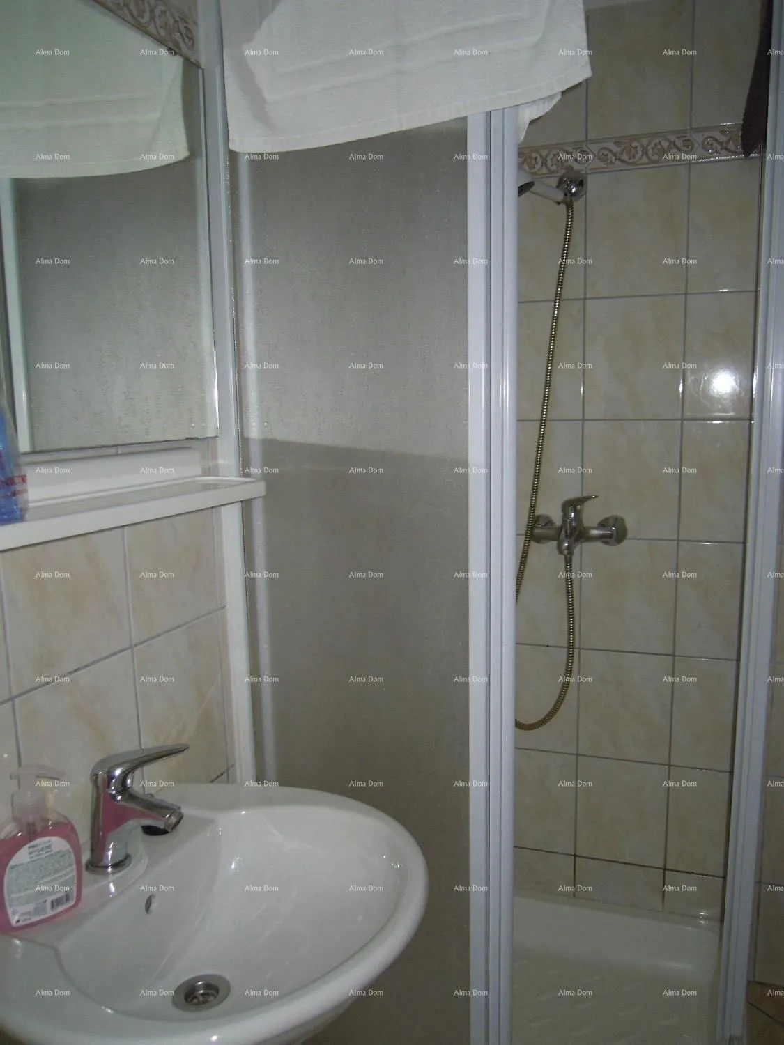 poslovni prostor prodaja- prekrasan obiteljski hotel u fažani- 200 m od mora! - slika 9
