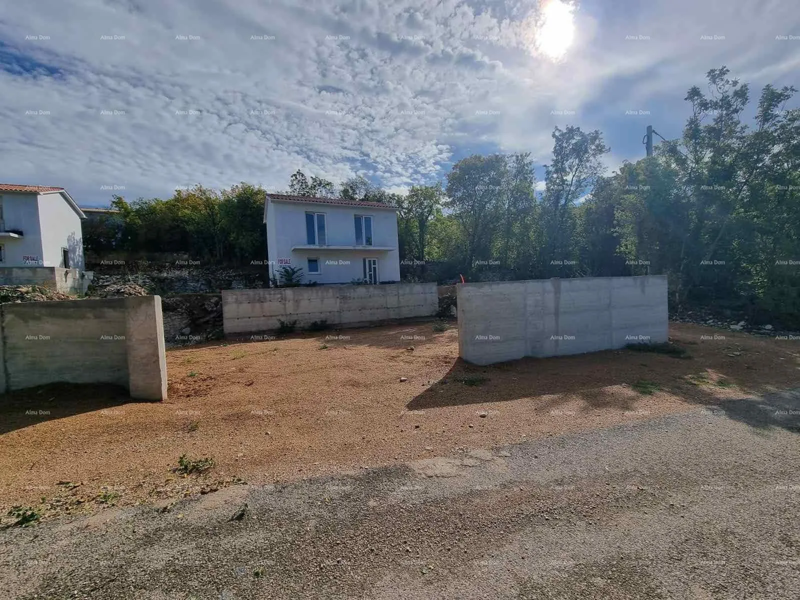 kuća prodaje se kuća s bazenom i pogledom na more – mirno selo raša - slika 2