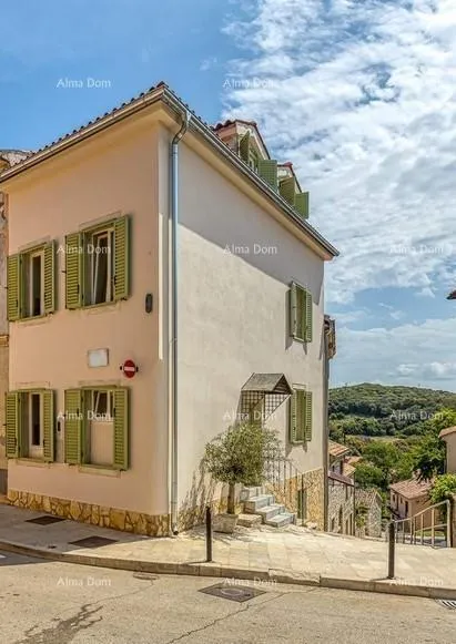 kuća prodaja prelijepe apartmanske kuće sa tri apartmana u centru, vrsar! - slika 11