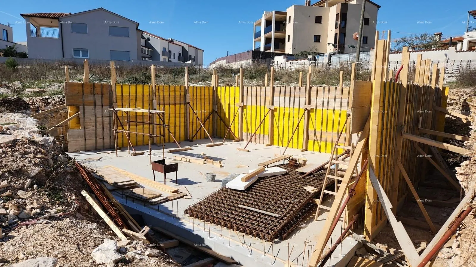 stan prodaja stanova u novoj projektu, 200 m od mora medulin! - slika 2