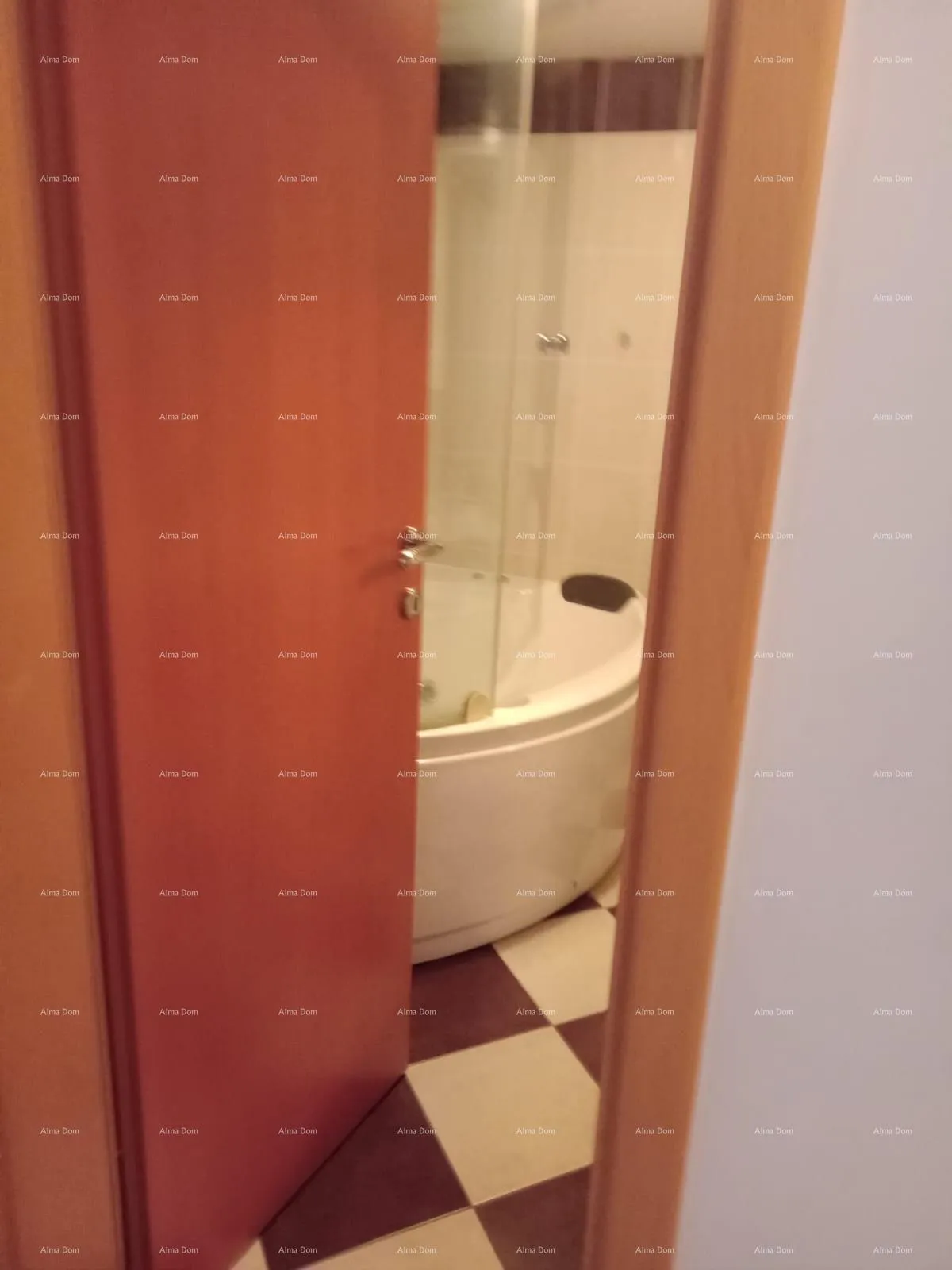 stan prodaja velikog, lijepo uređenog, namještenog stana sa pogledom na more, ližnjan! - slika 23