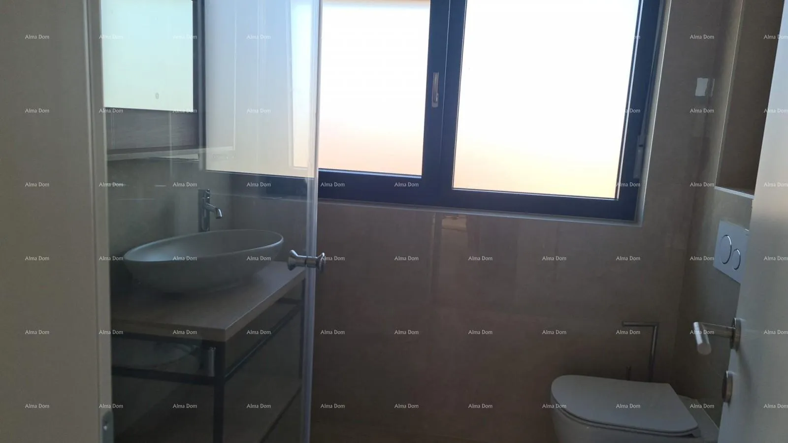 stan moderan apartman u bloku e s parkirnim mjestom i spremištem, u blizini umaga! - slika 7