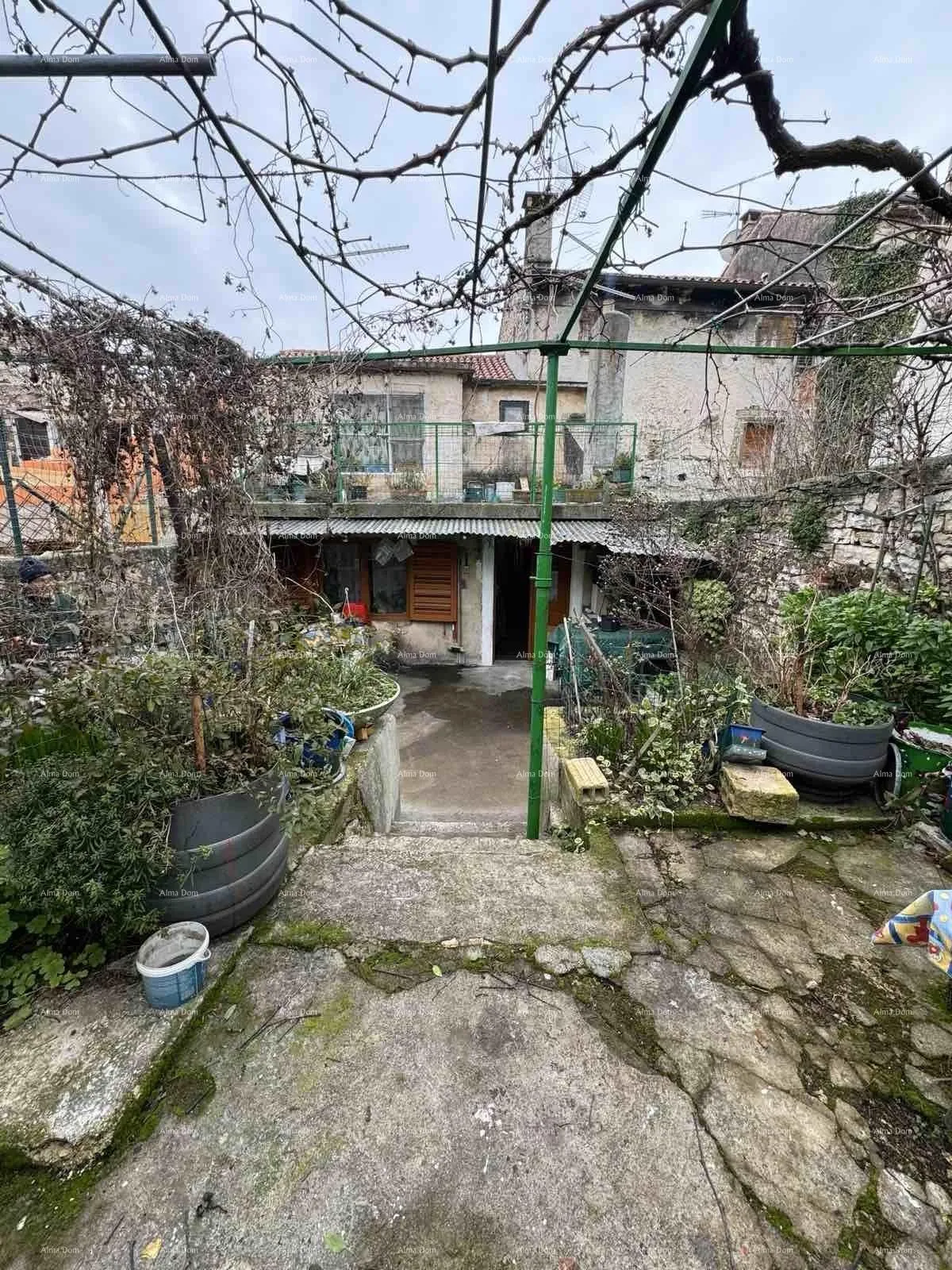 kuća prodaja kuće sa dvorištem u nepodrednoj blizini centra, buje! - slika 22