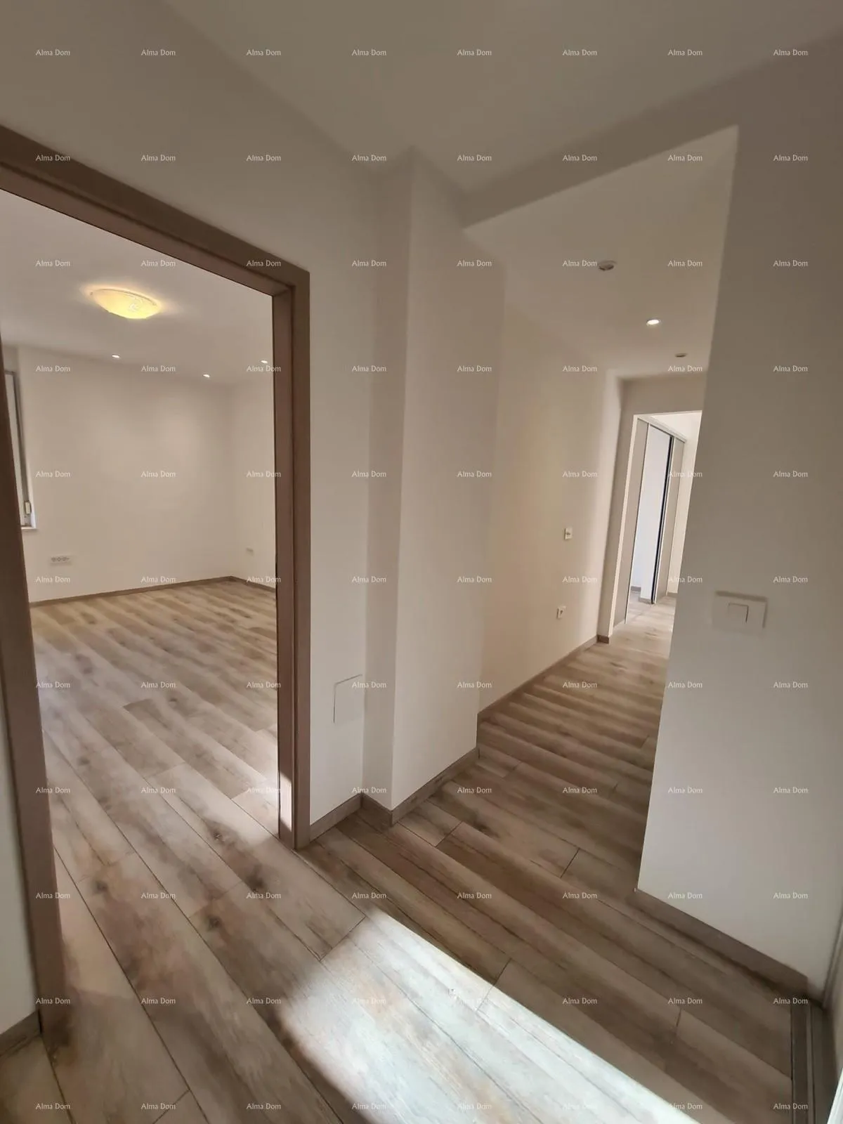 stan pula – renoviran dvosobni stan u centru, 72,83 m². stan se nalazi na glavnoj tržnici. - slika 7