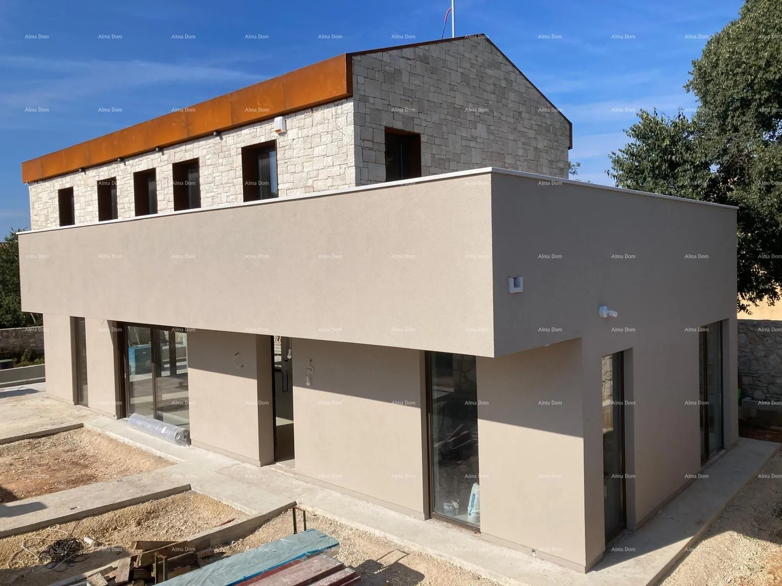 Kuća Na prodaju kuća u gradnji s bazenom – Bale, okolica