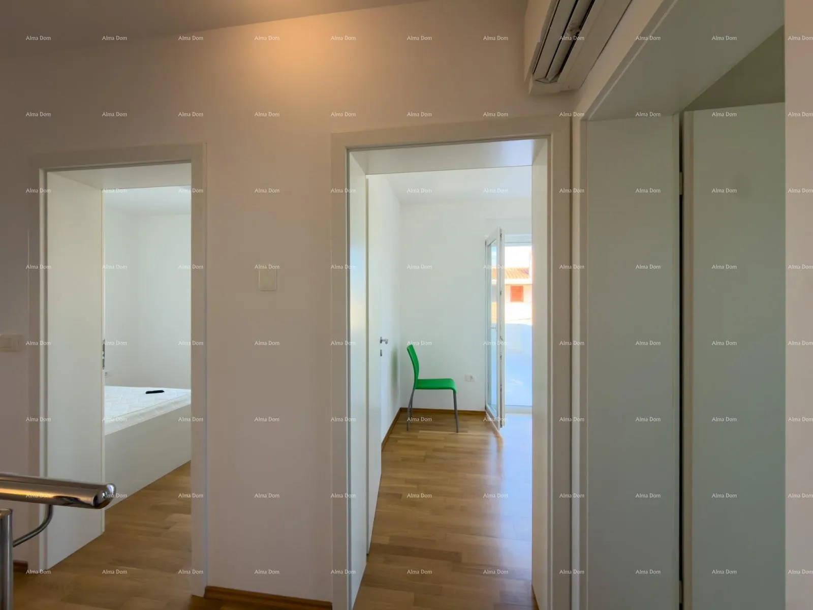 kuća prodaje se atraktivna kuća u premanturi s pogledom na more - slika 16