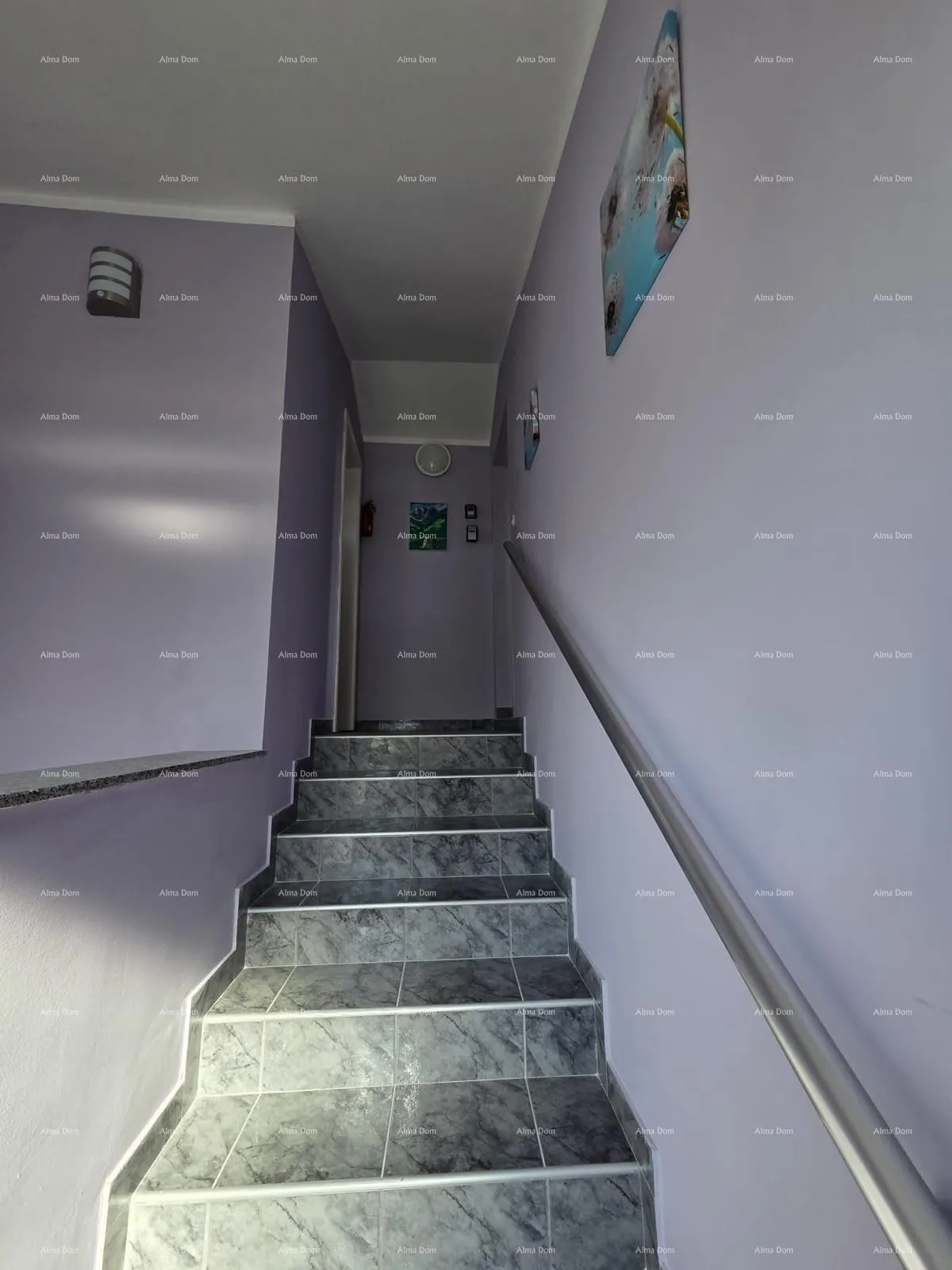 stan štinjan – dva apartmana u istoj zgradi - slika 6