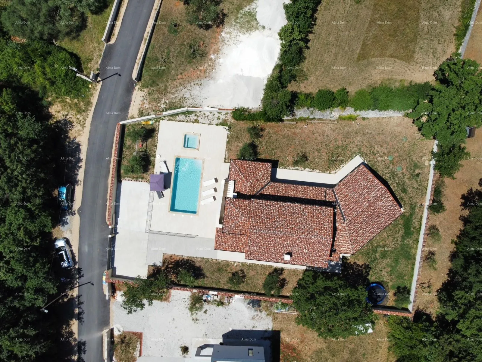 kuća prodaja - luksuzna vila s bazenom i jacuzzijem na prostranoj okućnici, marčana! - slika 2