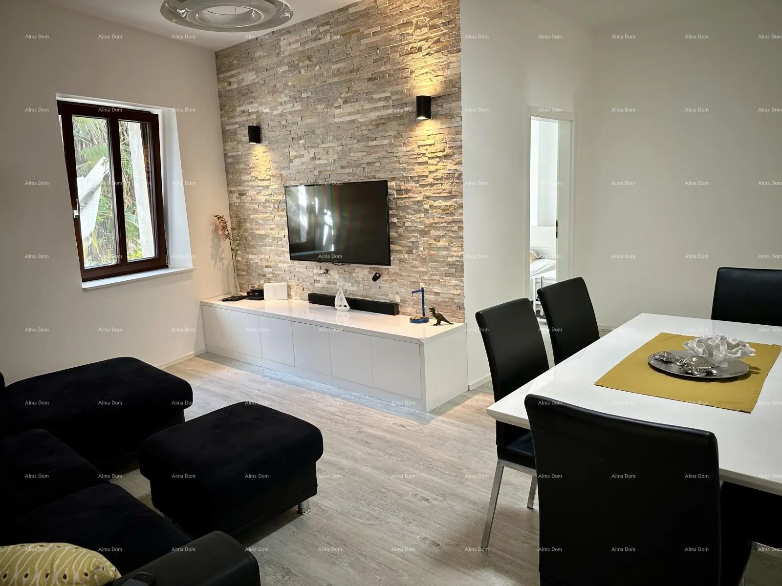 kuća prelijepa kuća s tri etažirana apartmana u staroj jezgri grada, poreč! - slika 28