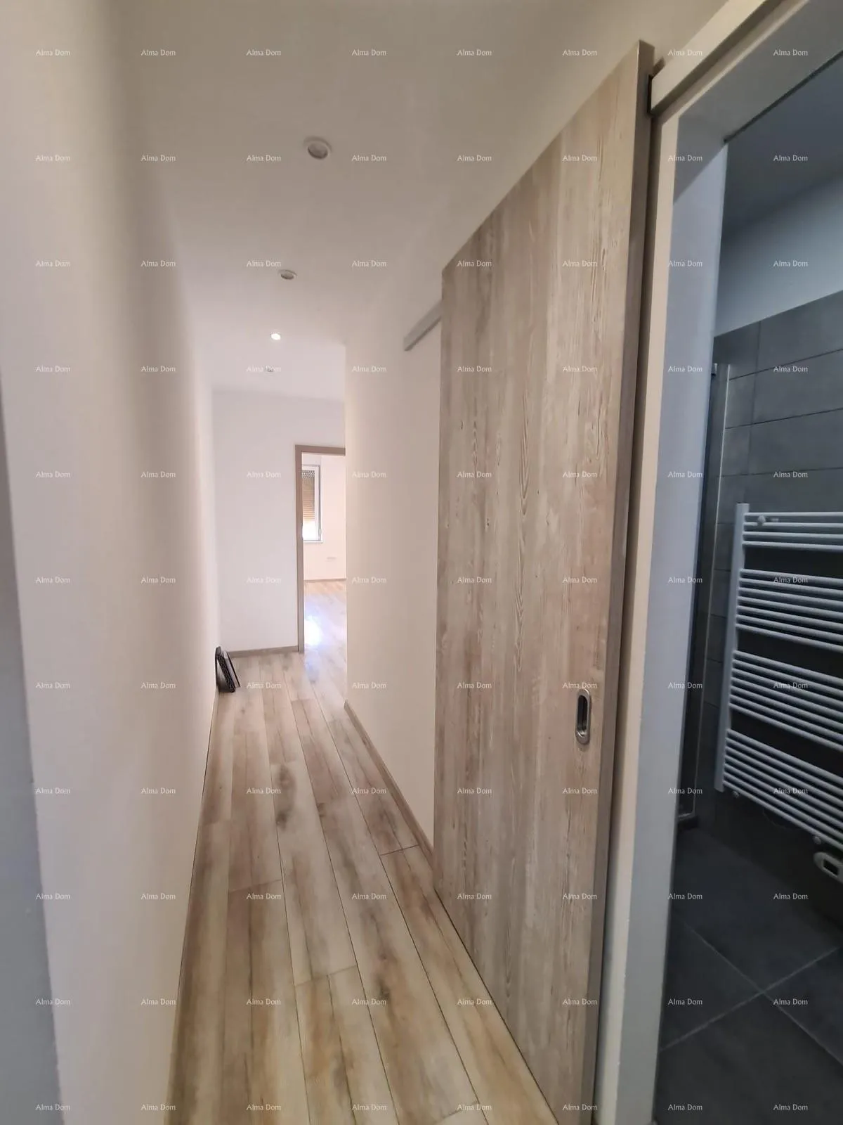 stan pula – renoviran dvosobni stan u centru, 72,83 m². stan se nalazi na glavnoj tržnici. - slika 11