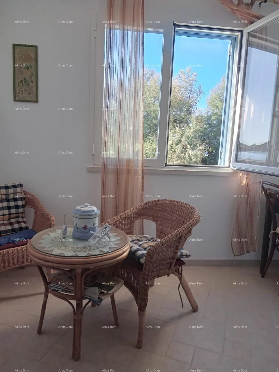 kuća blizina grada umaga. prodaje se duplex kuća, 123.65 m2 na samoj obali mora, 10 metara do mora. - slika 2
