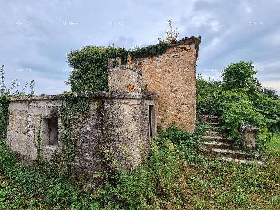 kuća stare ruševne kuće na velikom terenu od 6880 m2. - slika 11