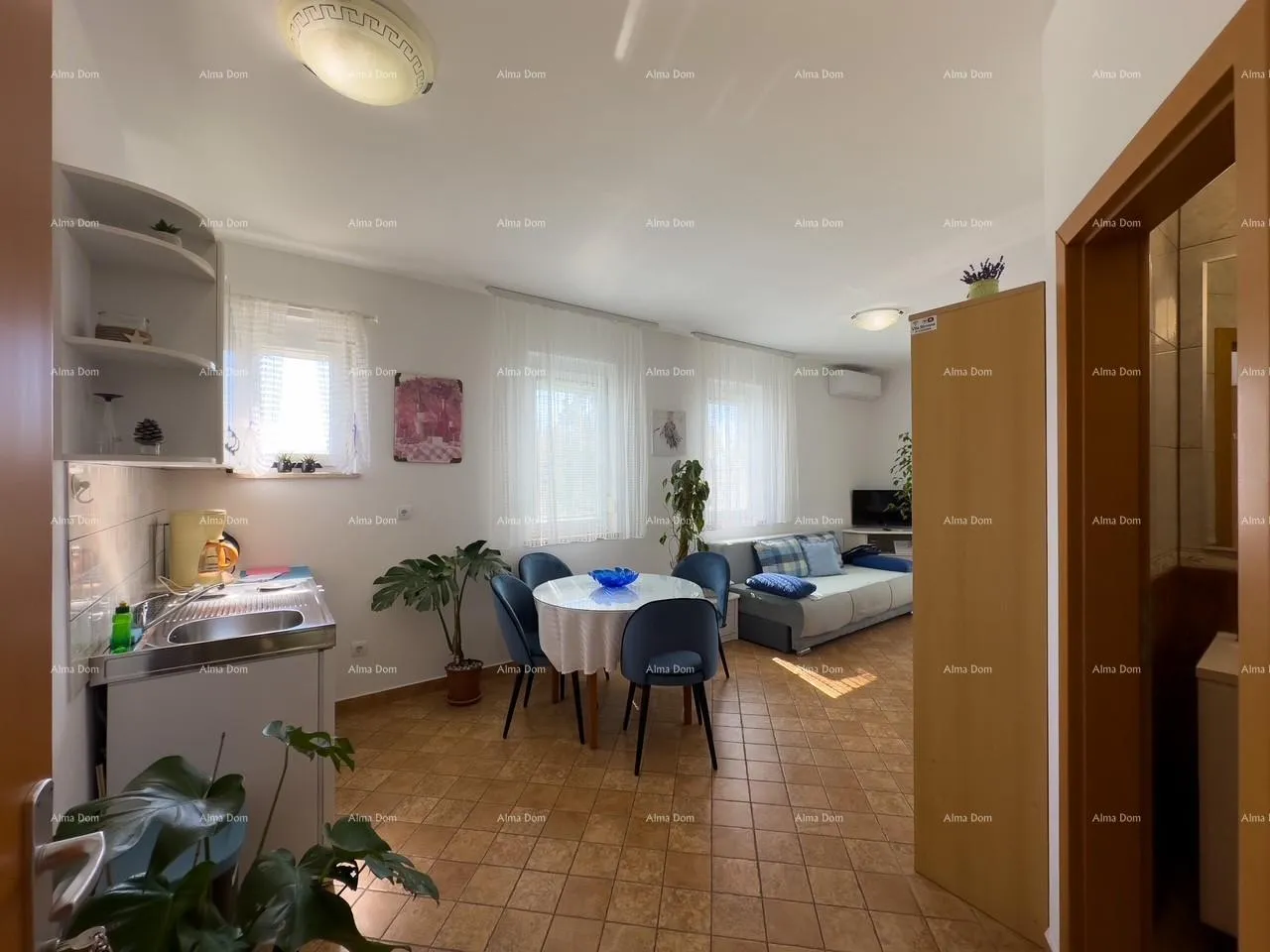 stan prodajemo studio apartman s parkirnim mjestom, na odličnoj lokaciji u medulinu! - slika 2