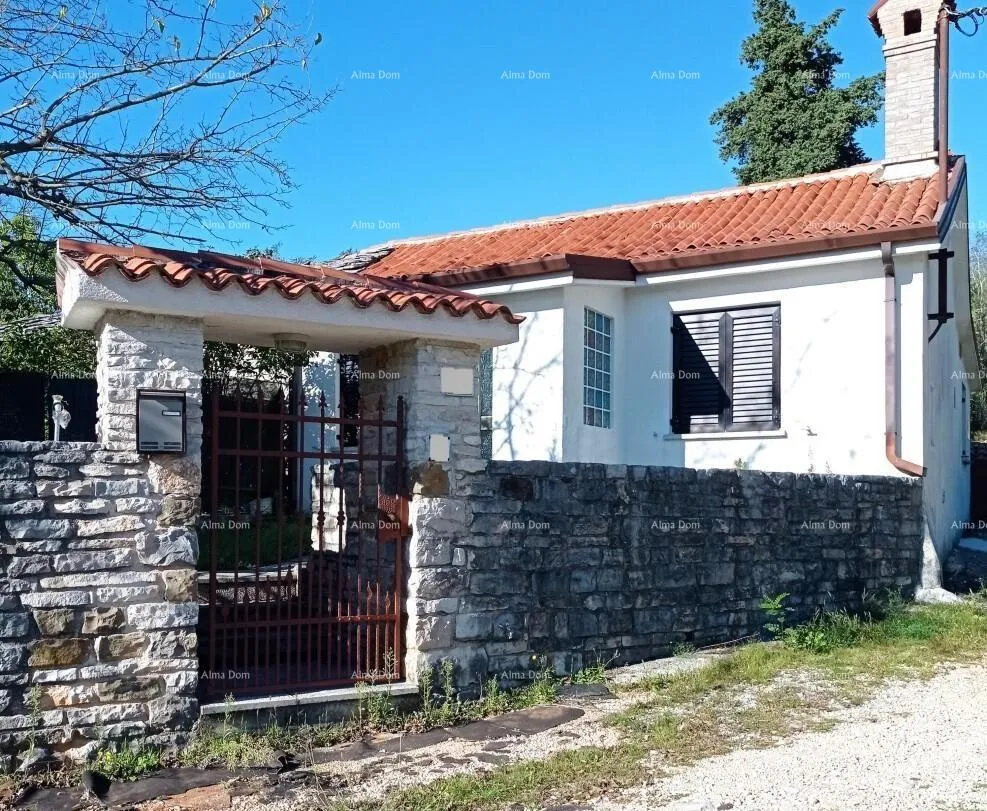 Kuća Kuća u blizini Oprtlja, s dvorištem i pogledom na prirodu