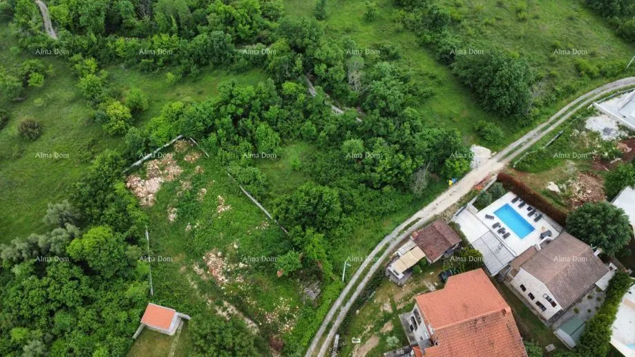 Građevinsko zemljište Građevinsko zemljište 1.435 m² u okolici Svetog Lovreča - Sveti Lovreč Pazenatički