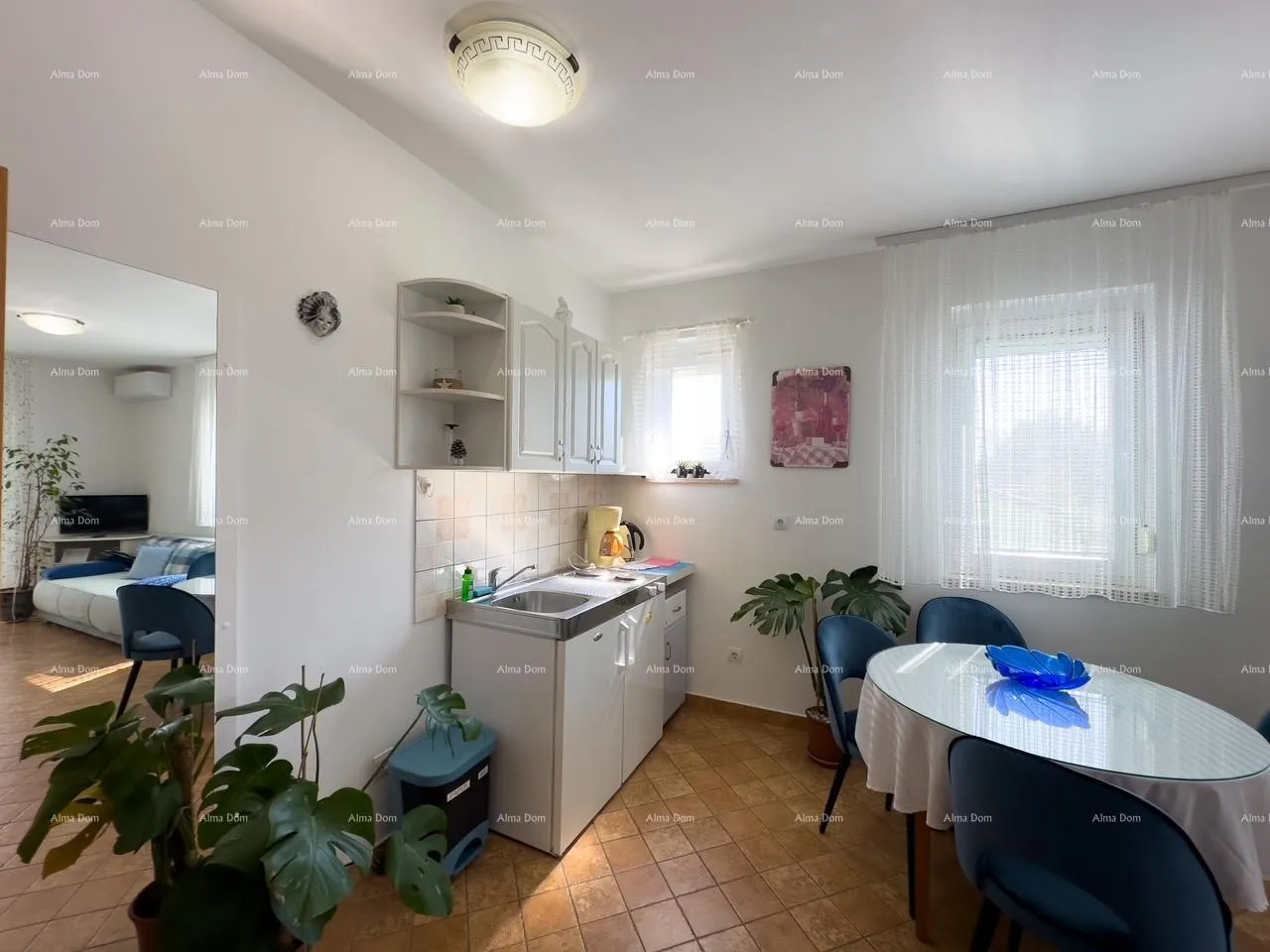 stan prodajemo studio apartman s parkirnim mjestom, na odličnoj lokaciji u medulinu! - slika 6