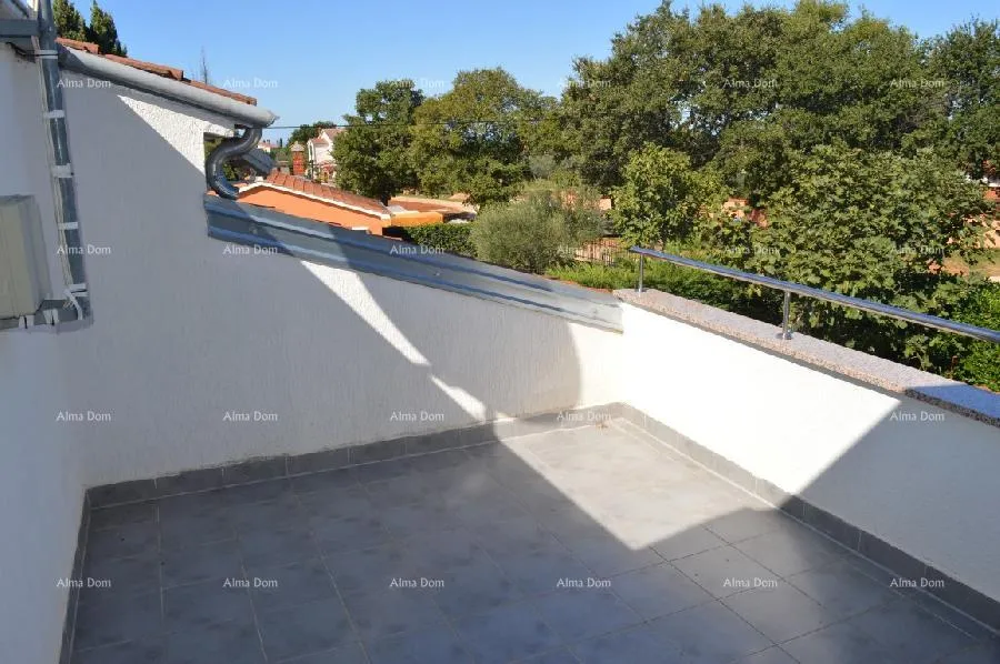 kuća prekrasna kuća sa bazenom! poreč - slika 26