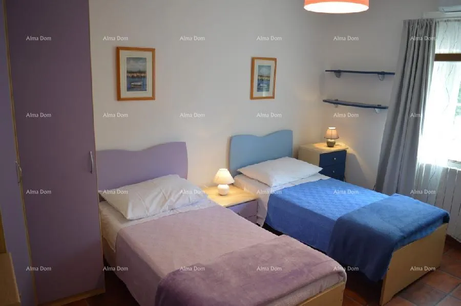 kuća prekrasna kuća sa bazenom! poreč - slika 17