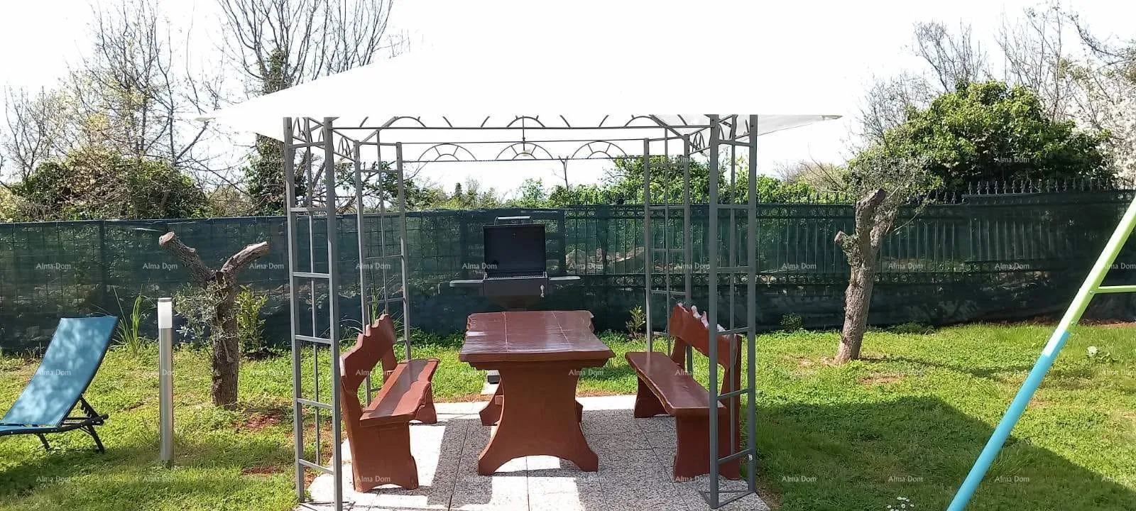 kuća prizemnica s velikim vrtom - slika 4