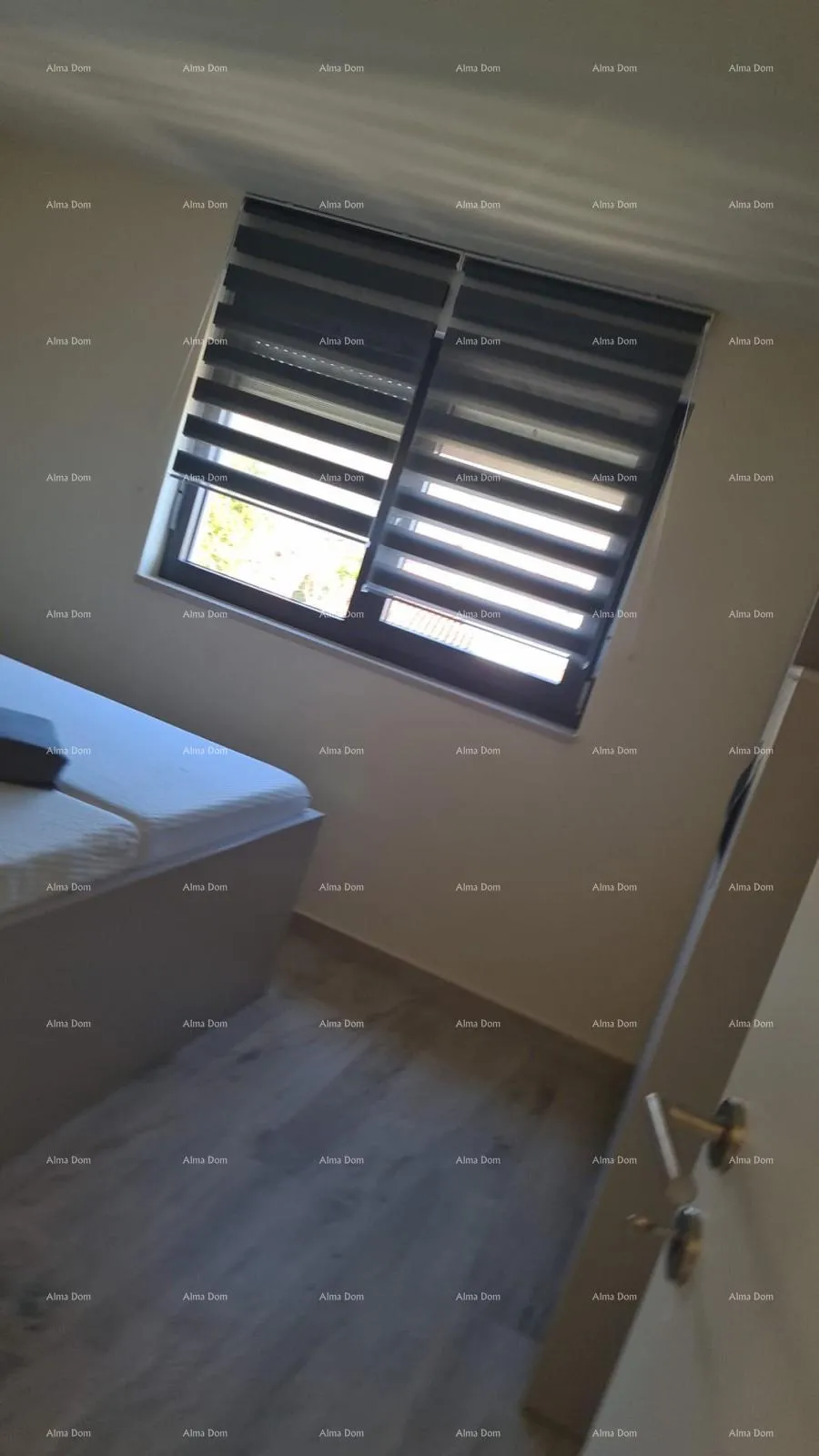 stan moderan apartman s parkirnim mjestom i ostavom u bloku f, u blizini umaga! - slika 8