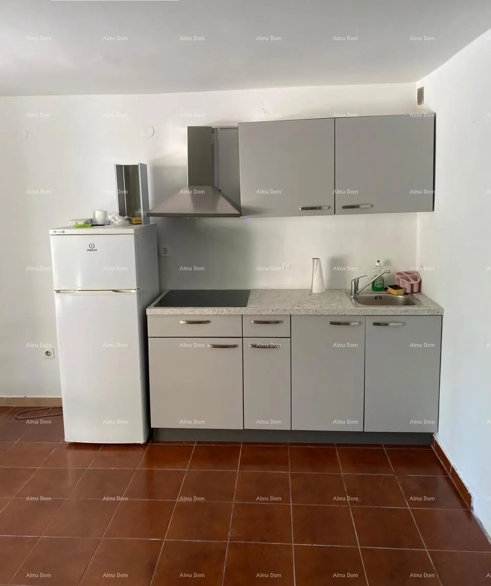 kuća prodaje se kuća u umagu - slika 9