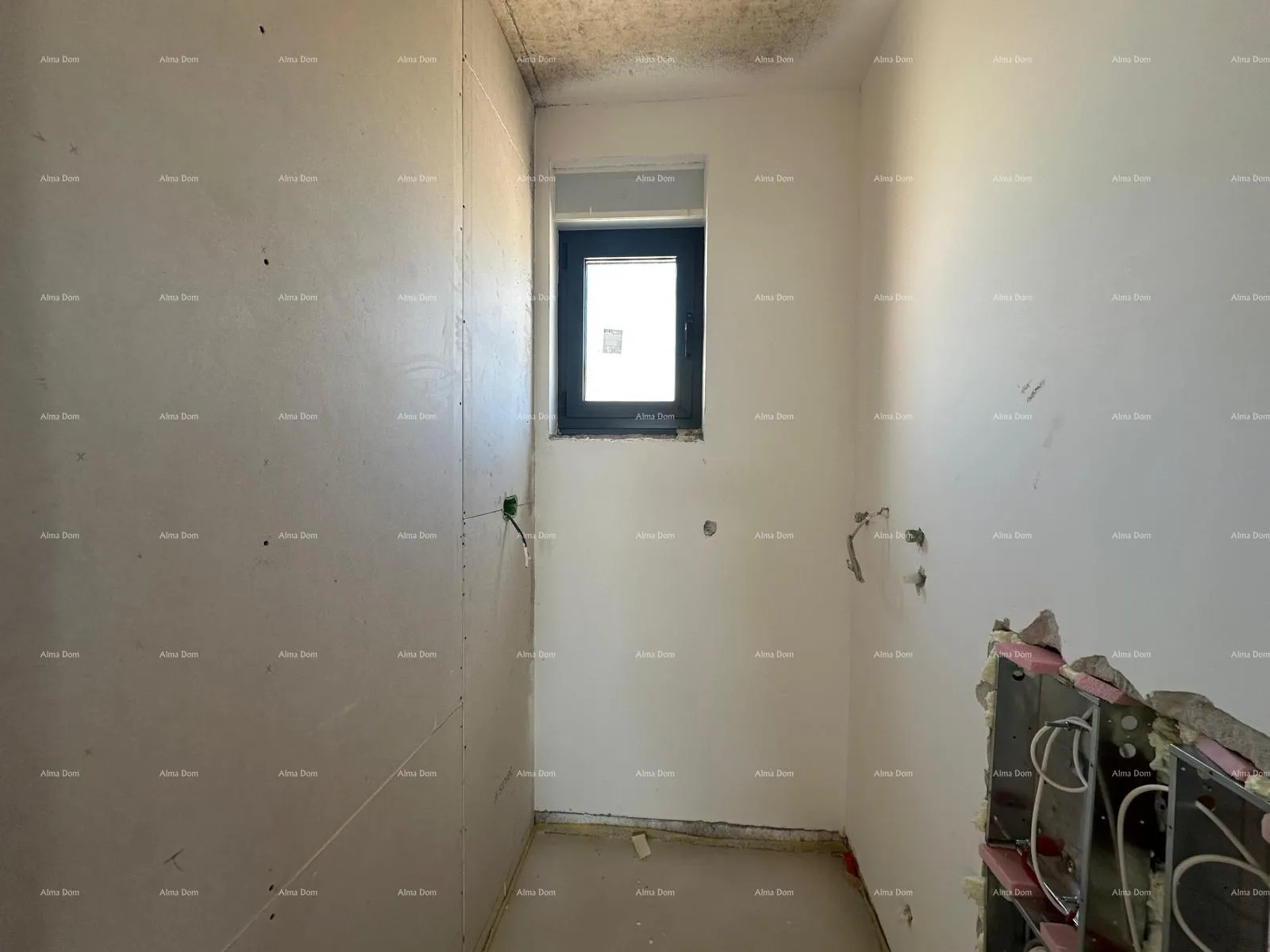 stan prodaja stana/penthouse u novogradnji sa velikom terasom, štinjan! - slika 39
