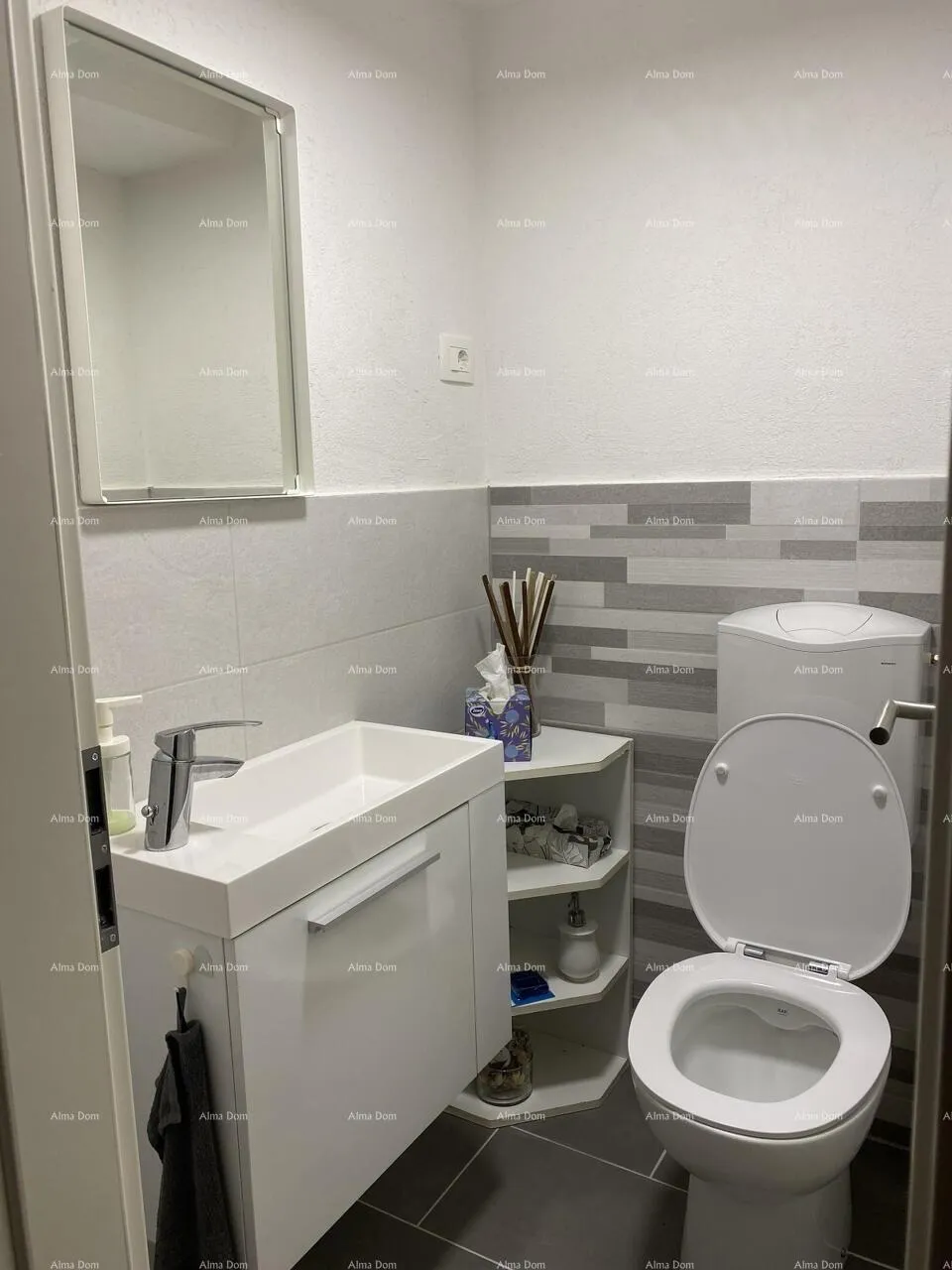 kuća umag, crveni vrh, kuća s tri odvojena apartmana - slika 18