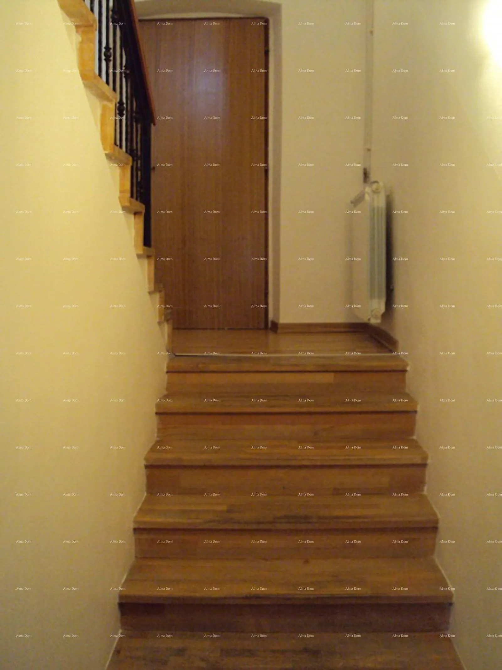 stan stan 75 m² u centru brtonigle - slika 12