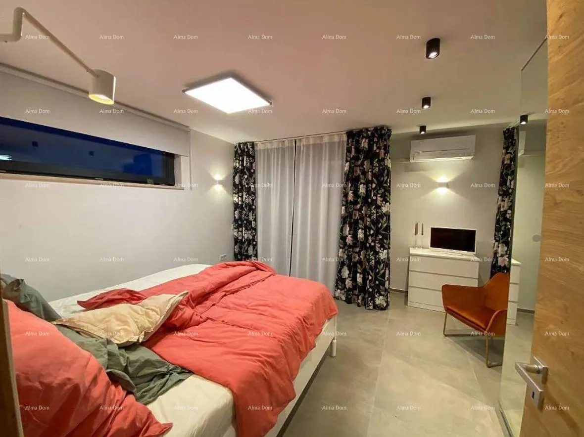kuća moderna vila u istri s pogledom na more, krovnom terasom i uređenim vrtom – 800 m od plaže - slika 9