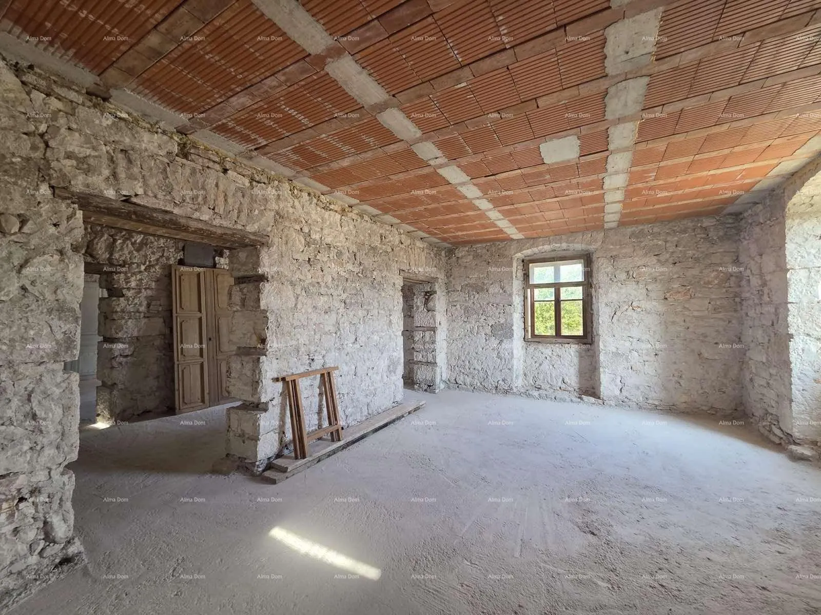 kuća kuća u mutvoranu – 300+ m² i zemljište 2.980 m² - slika 11