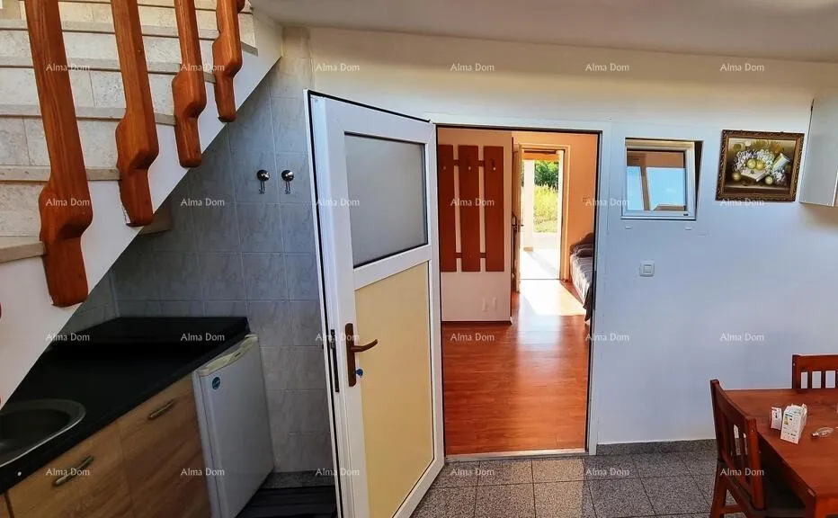 stan buje. prodaje se stan u kaštelu, površine 85 m² - slika 15