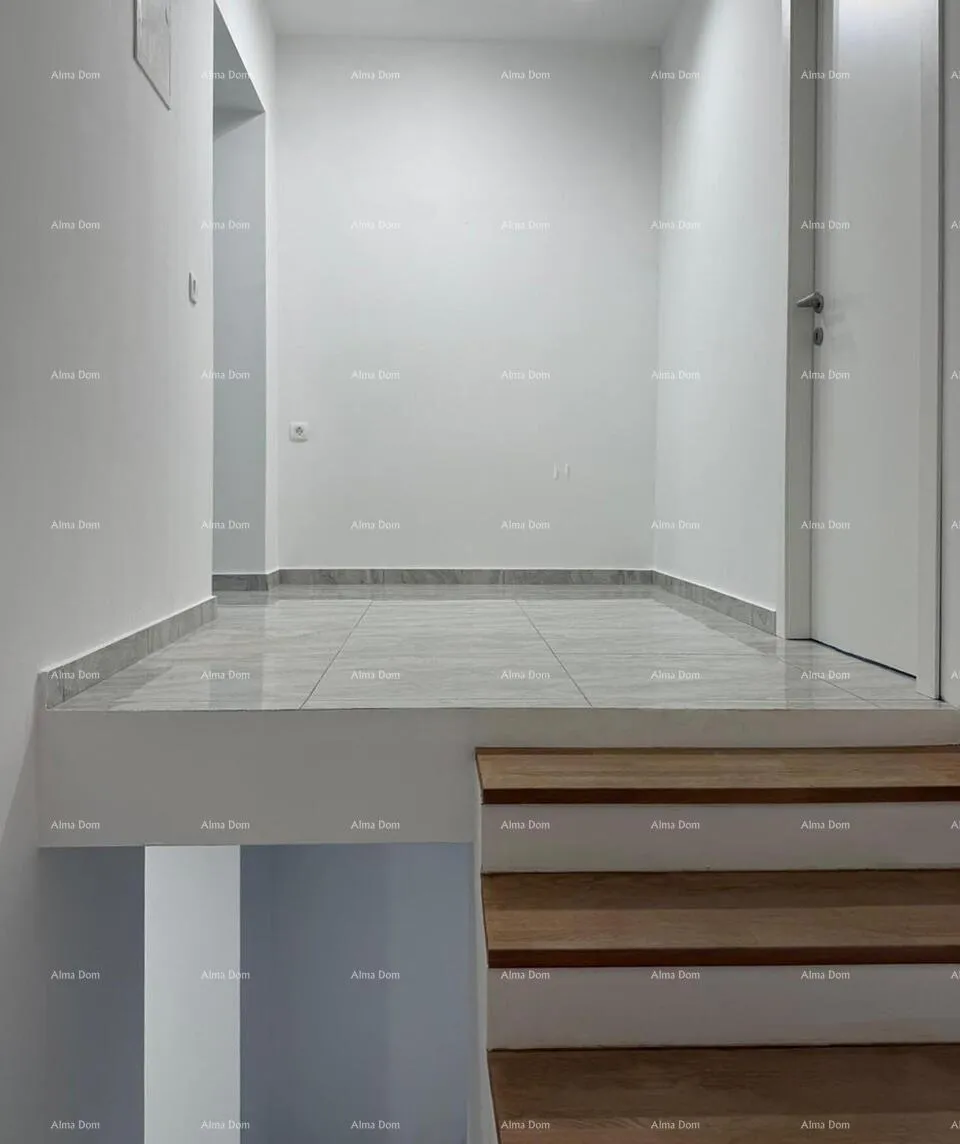 kuća poreč, renovirana kamena kuća s pogledom na more - slika 9