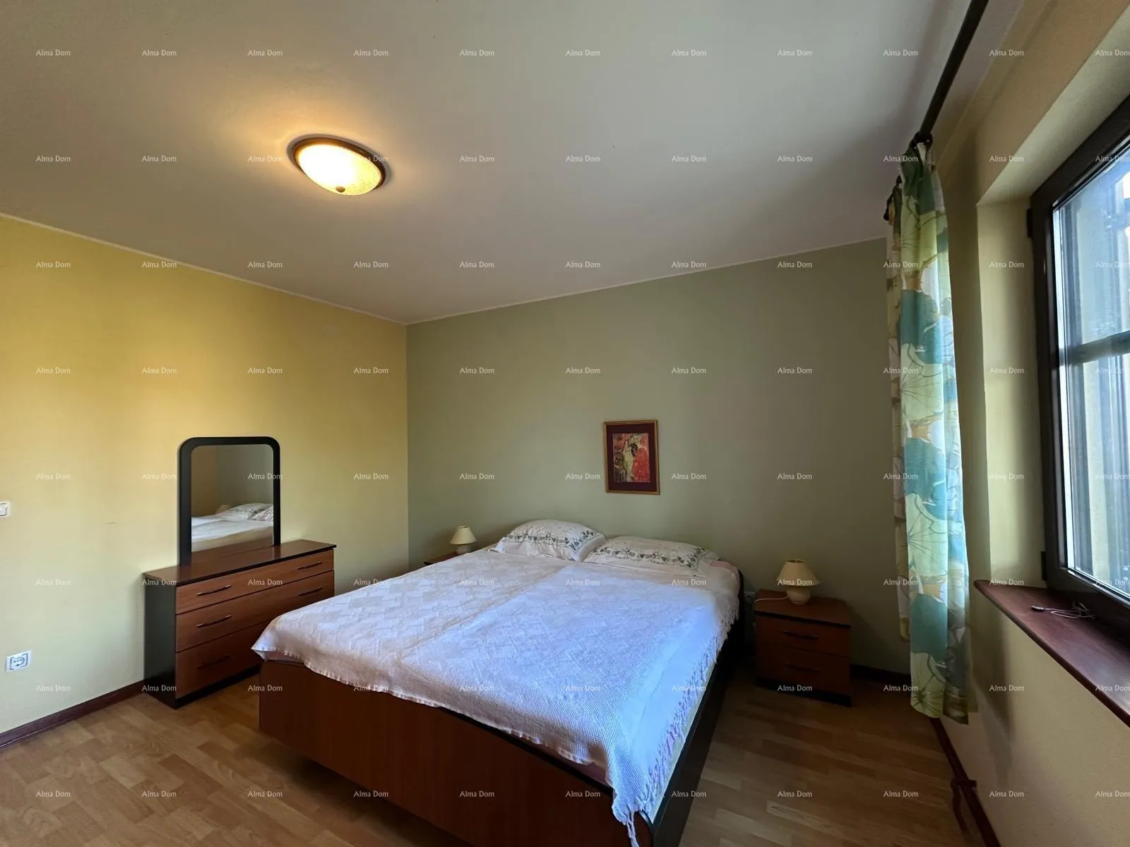 kuća prodajemo kuću sa pet apartmana na odličnoj lokaciji! - slika 34
