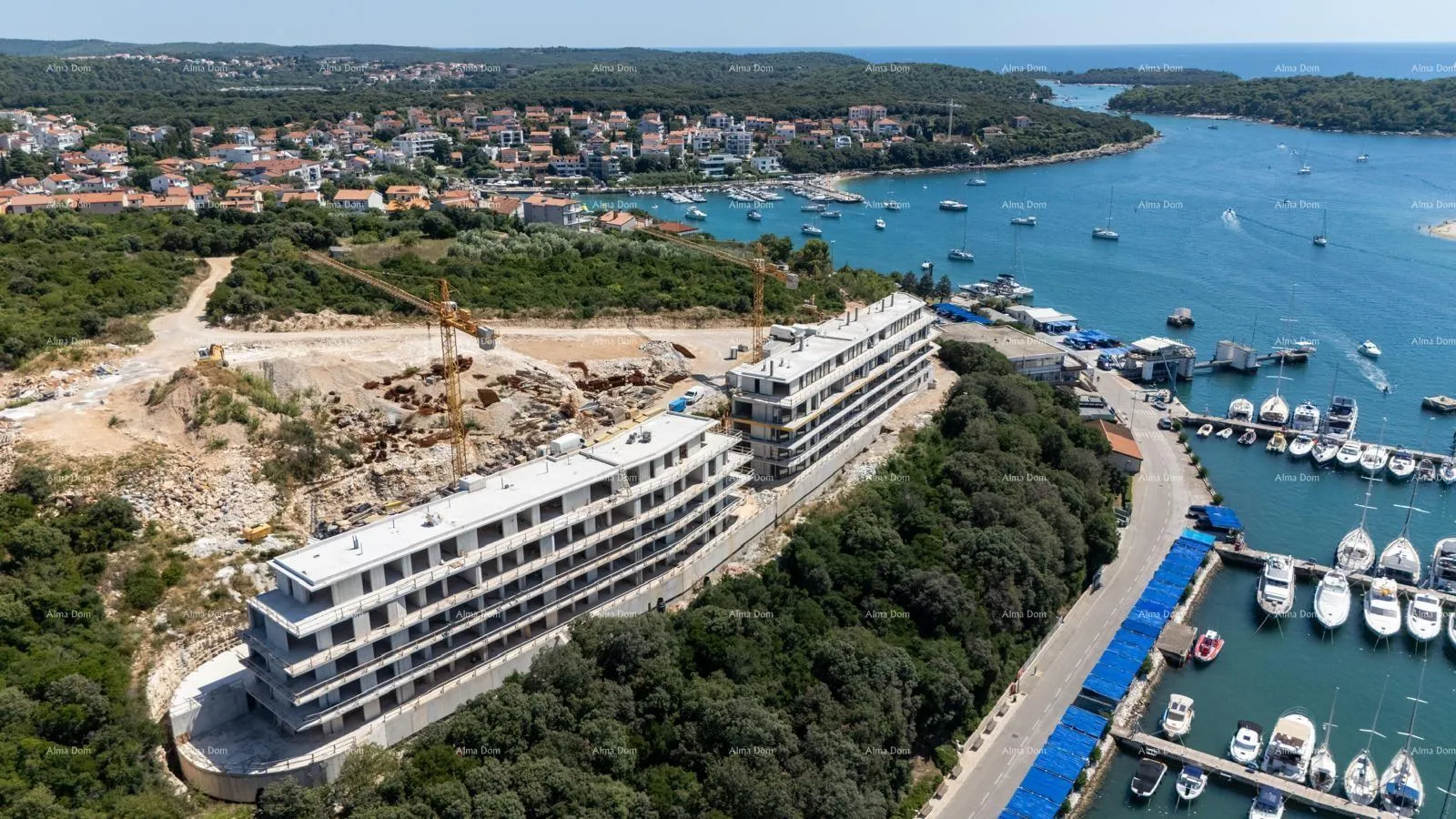 stan prodaja modernih stanova u ekskluzivnoj zgradi sa pogledom na marinu, pula! - slika 24