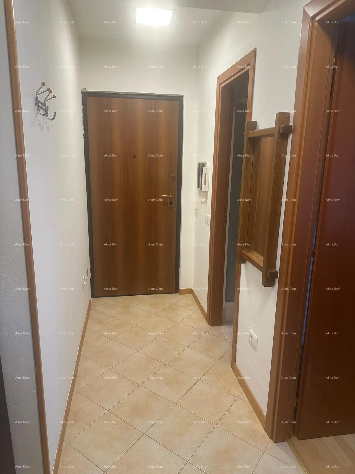 stan prekrasan stan s pogledom na more u ližnjanu, idealan za obitelj ili parove - slika 2