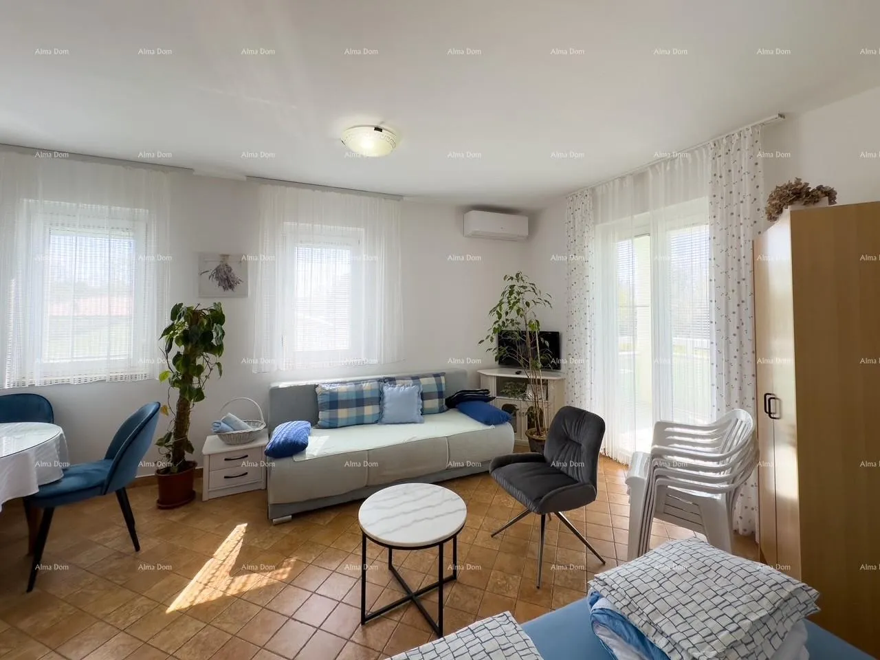stan prodajemo studio apartman s parkirnim mjestom, na odličnoj lokaciji u medulinu! - slika 10