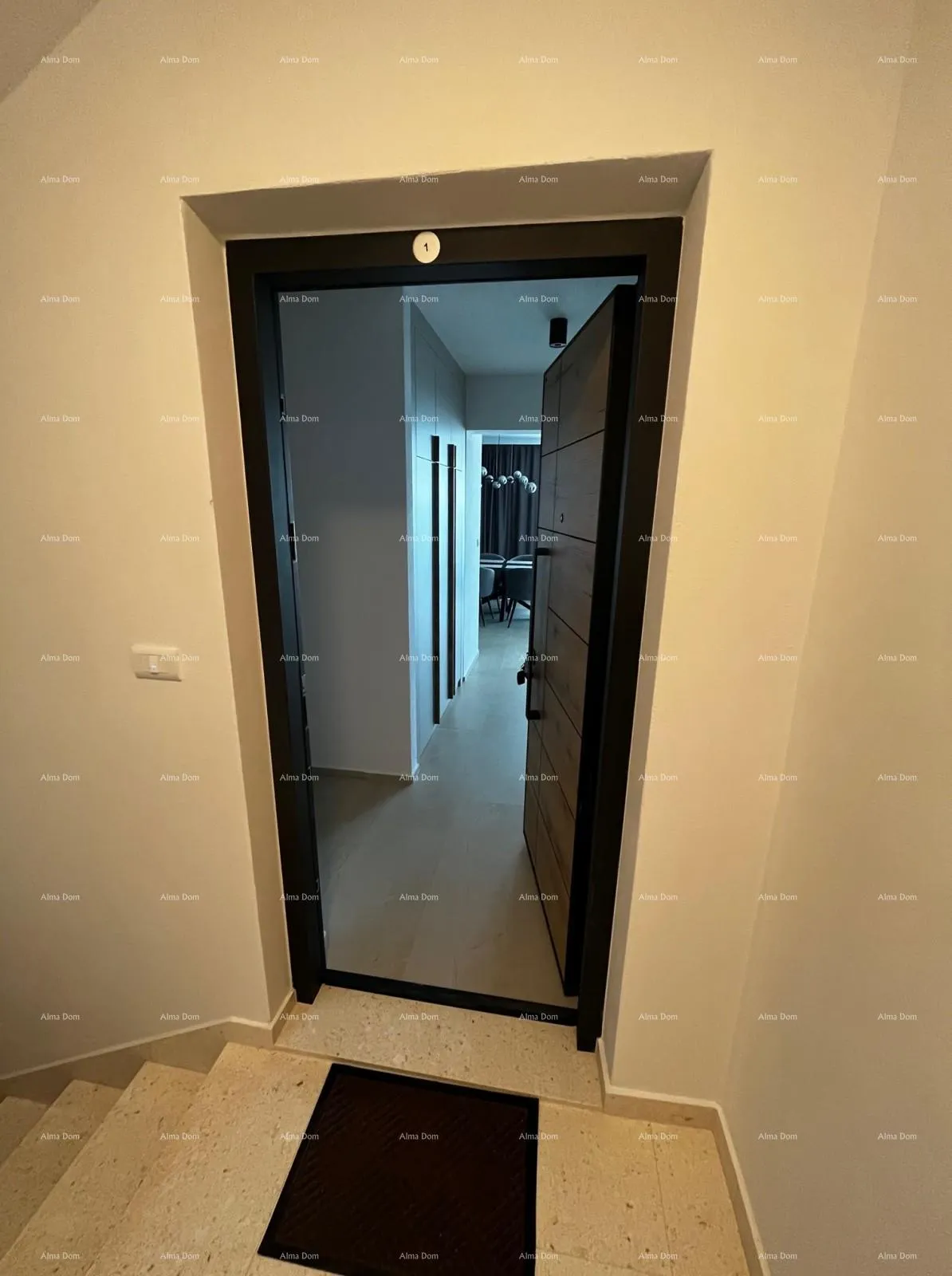 stan predivan stan u medulinu sa garažom. lokacija mukalba. - slika 3