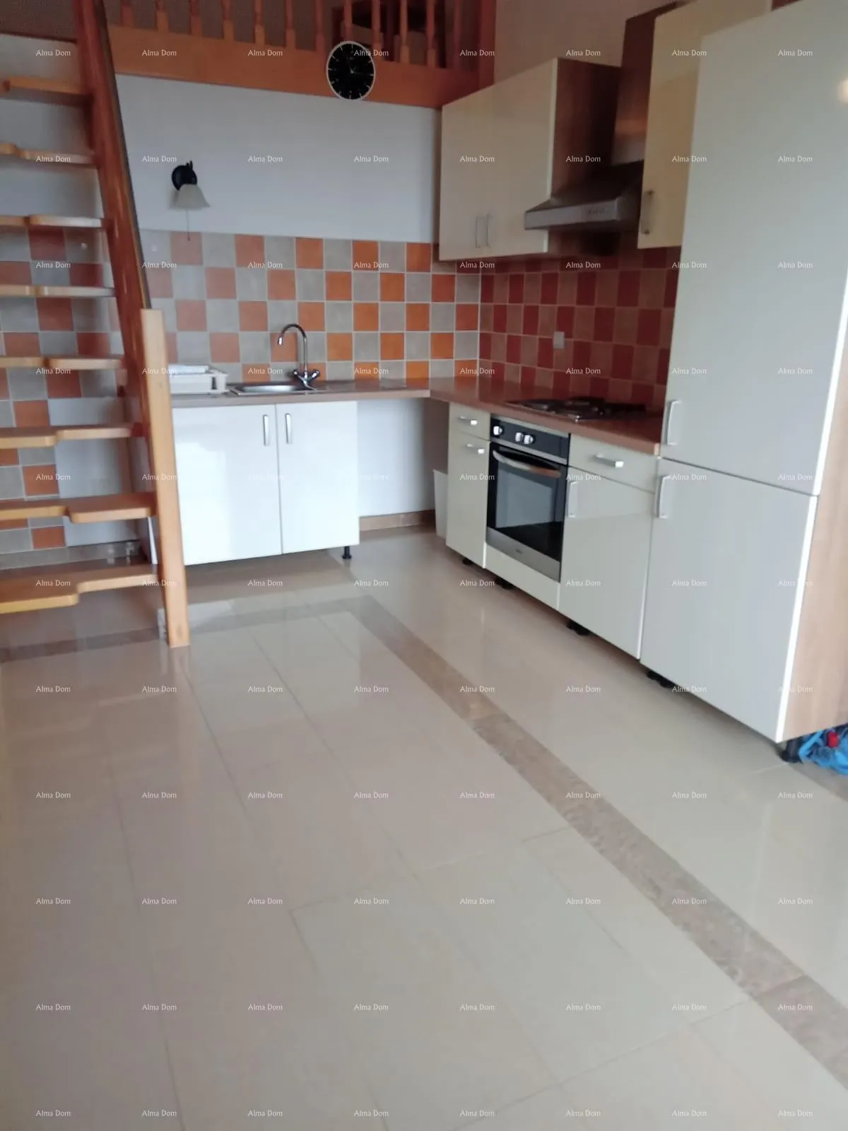 stan prodaja velikog, lijepo uređenog, namještenog stana sa pogledom na more, ližnjan! - slika 12