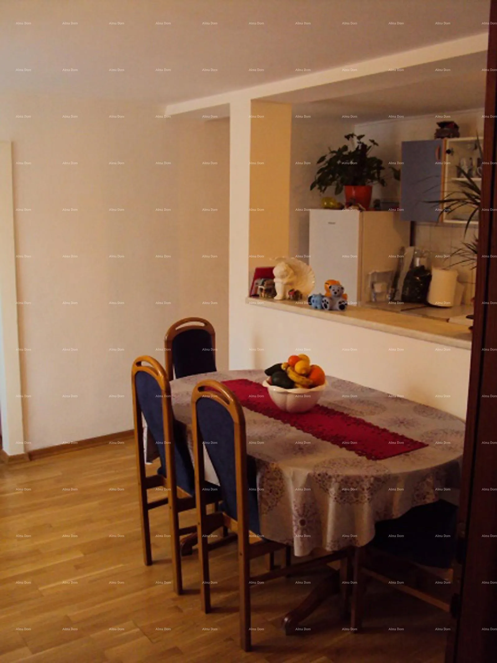 stan stan 75 m² u centru brtonigle - slika 2