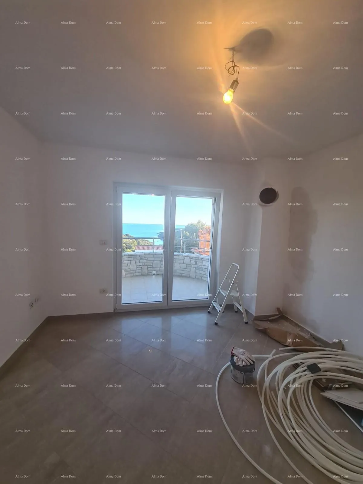 stan prodaje se šarmantan stan 60 m², duga uvala, – pogled na more - slika 6