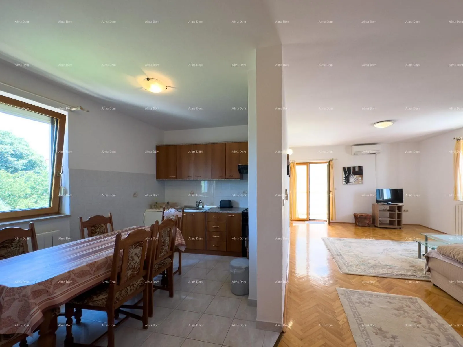 kuća prodajemo apartmansku kuću na mirnoj lokaciji u medulinu! - slika 37