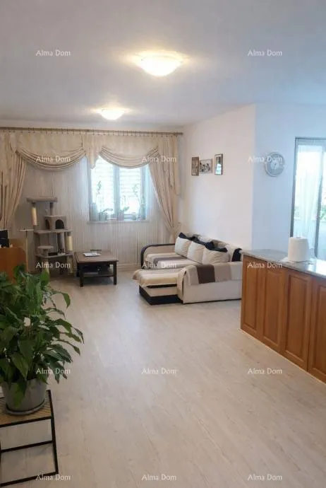 stan rovinj – nekretnina s dva stana s pogledom na more i parkirnim mjestom - slika 2