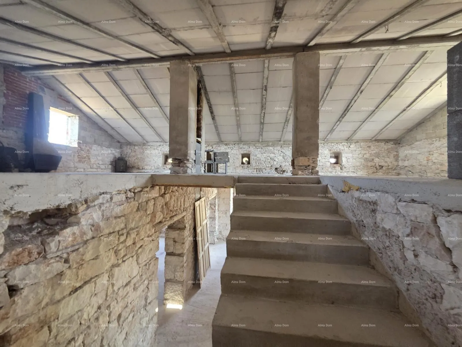 kuća kuća u mutvoranu – 300+ m² i zemljište 2.980 m² - slika 17