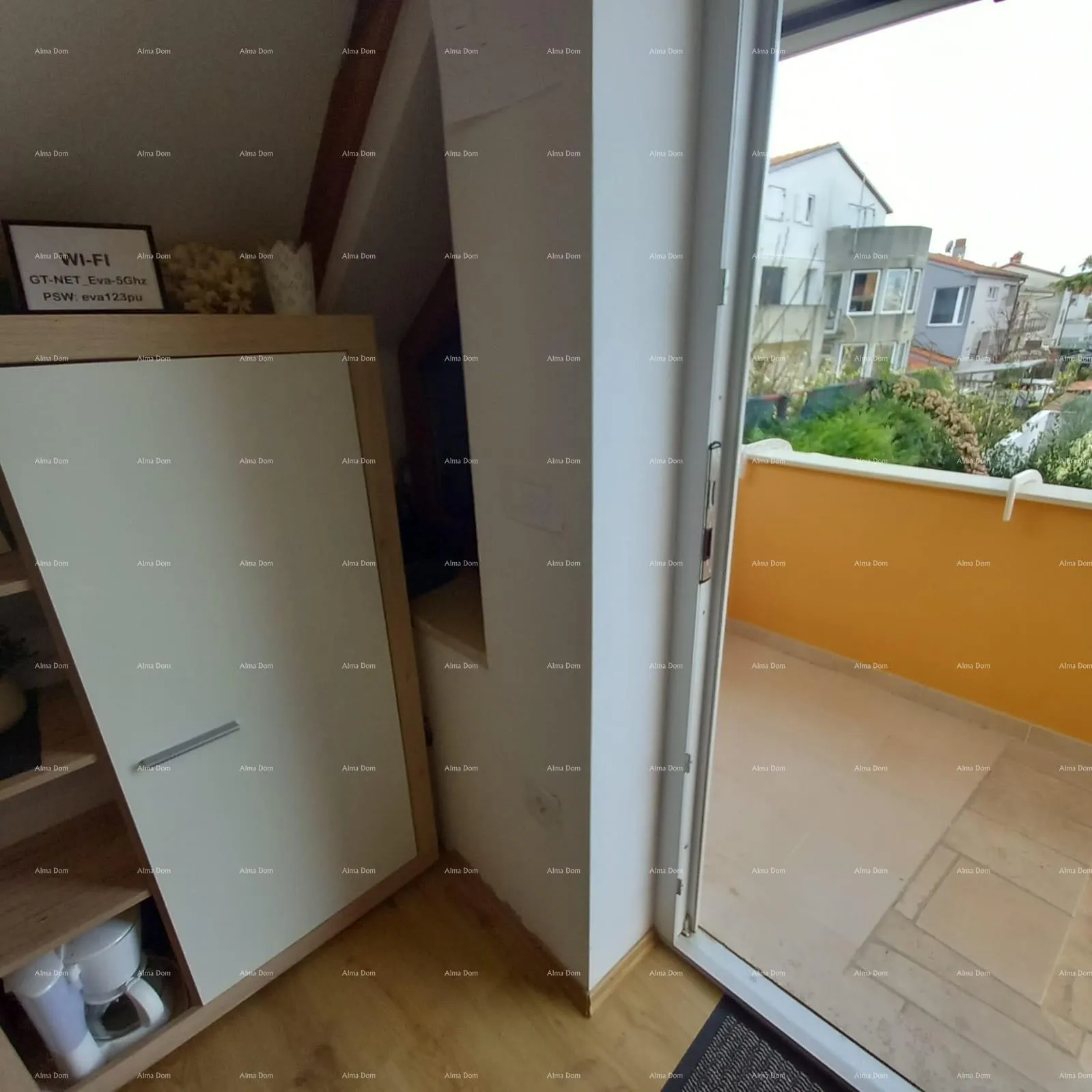 kuća prodaje se kuća sa 3 apartmana i dvorištem, blizu pule. pješčana uvala. - slika 22
