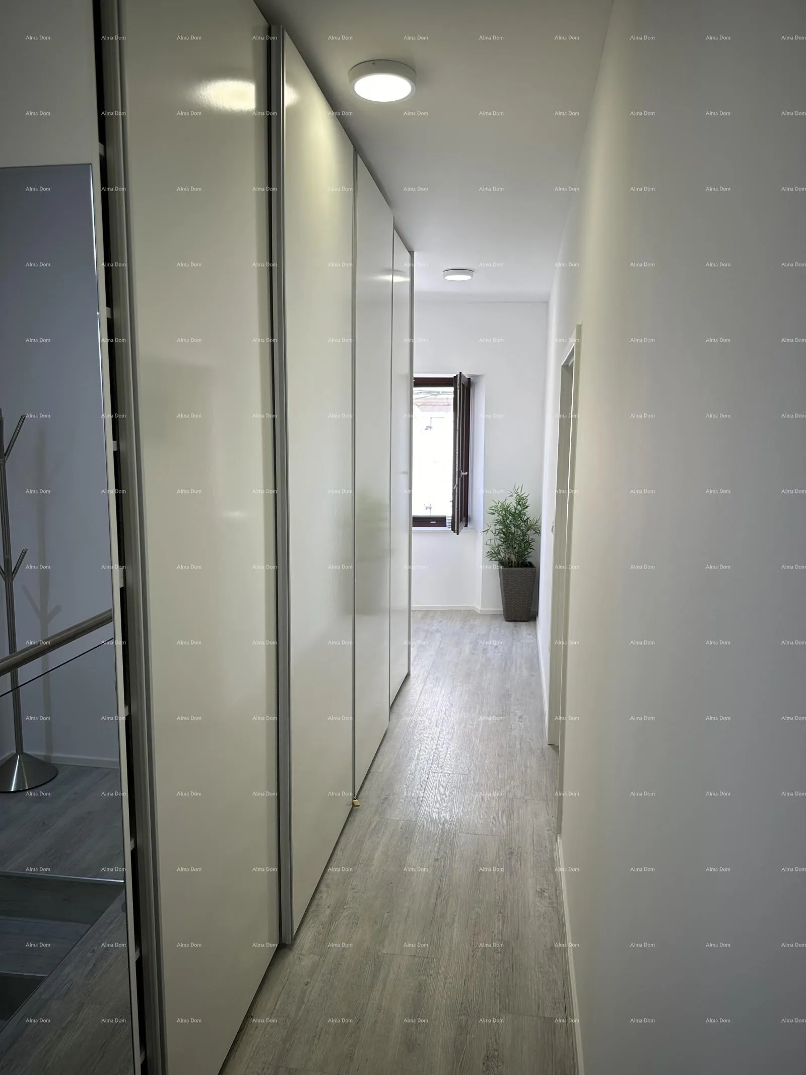 kuća prelijepa kuća s tri etažirana apartmana u staroj jezgri grada, poreč! - slika 41